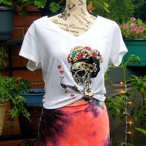 Skirt..one size fits all...lg fiesta tshirt